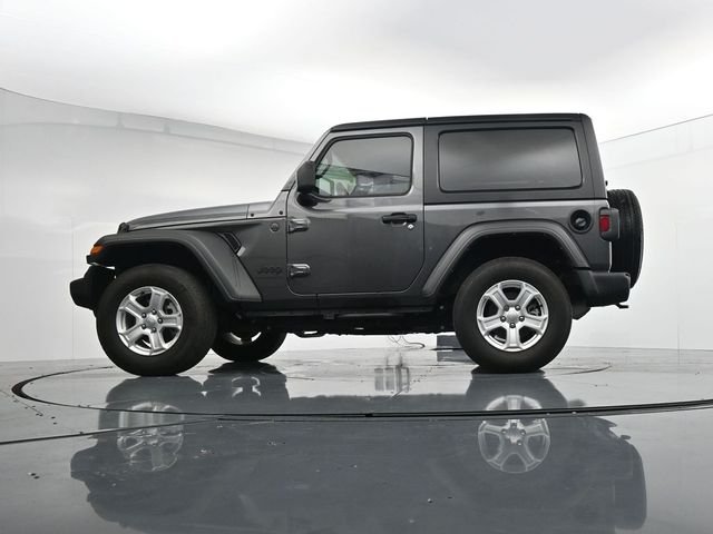 Used 2023 Crystal Metallic Jeep Sport S image 33