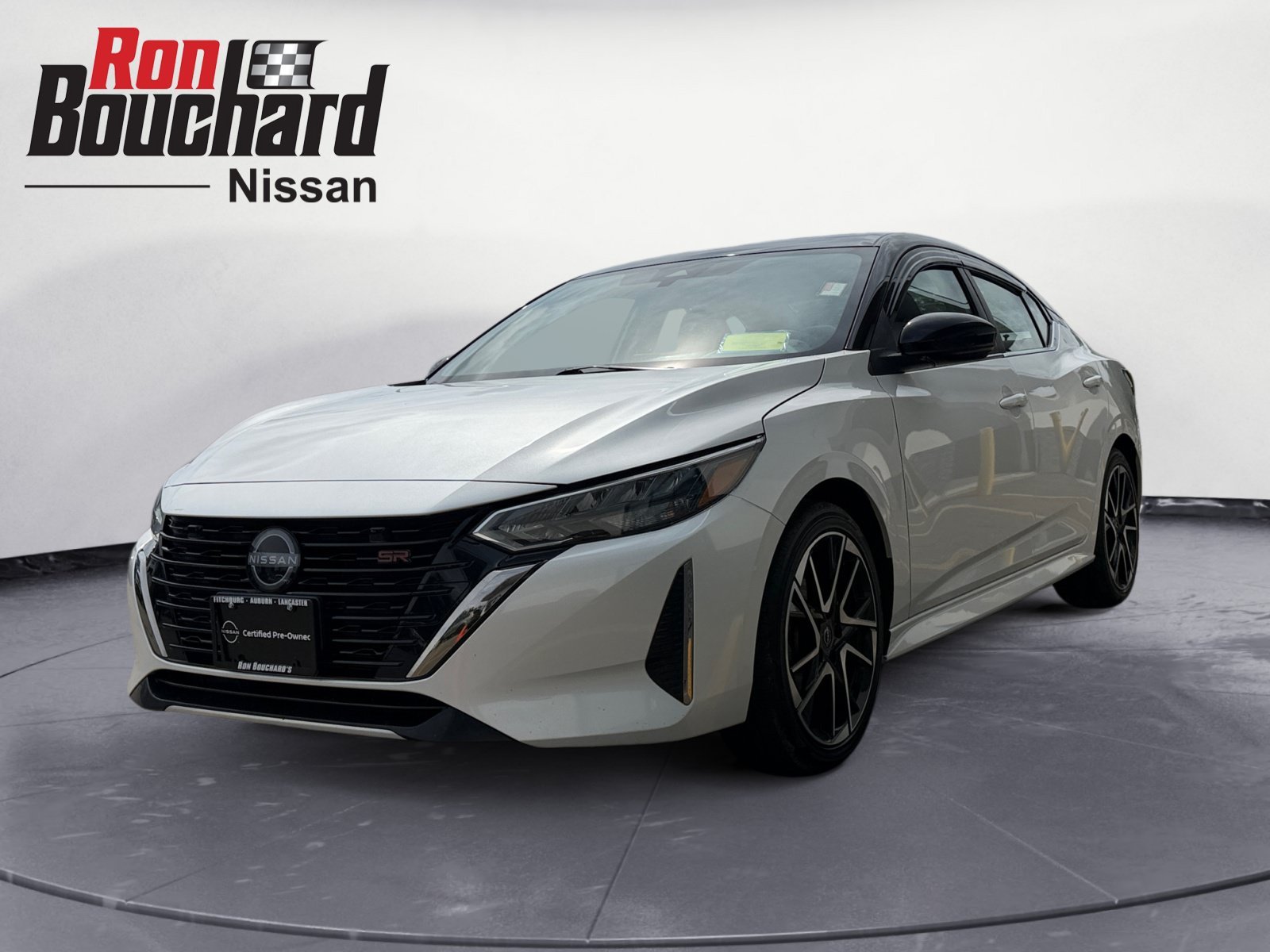 Used 2024 Aspen White Tricoat/Super Black Nissan SR image 5
