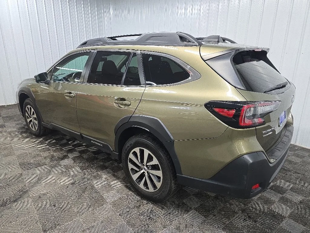 Used 2023 Brown Subaru Premium image 9