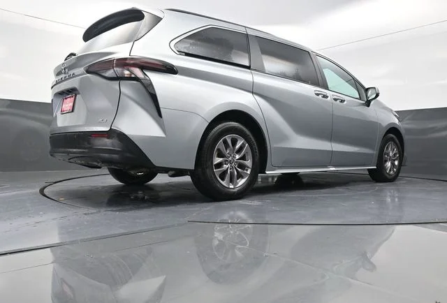 Used 2025 Silver Toyota XLE image 36