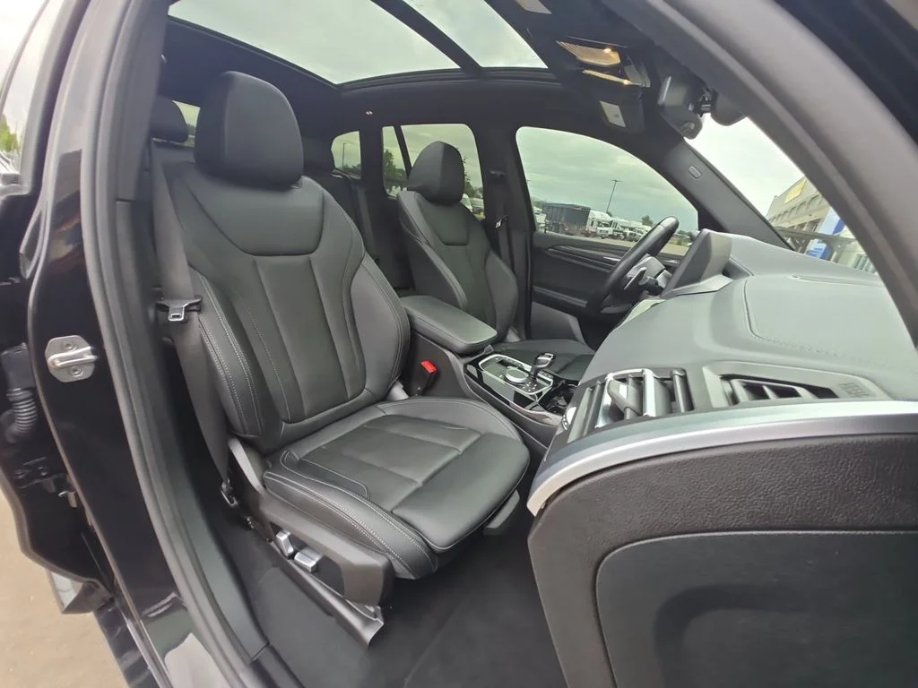 Used 2023 Black BMW M40i image 36