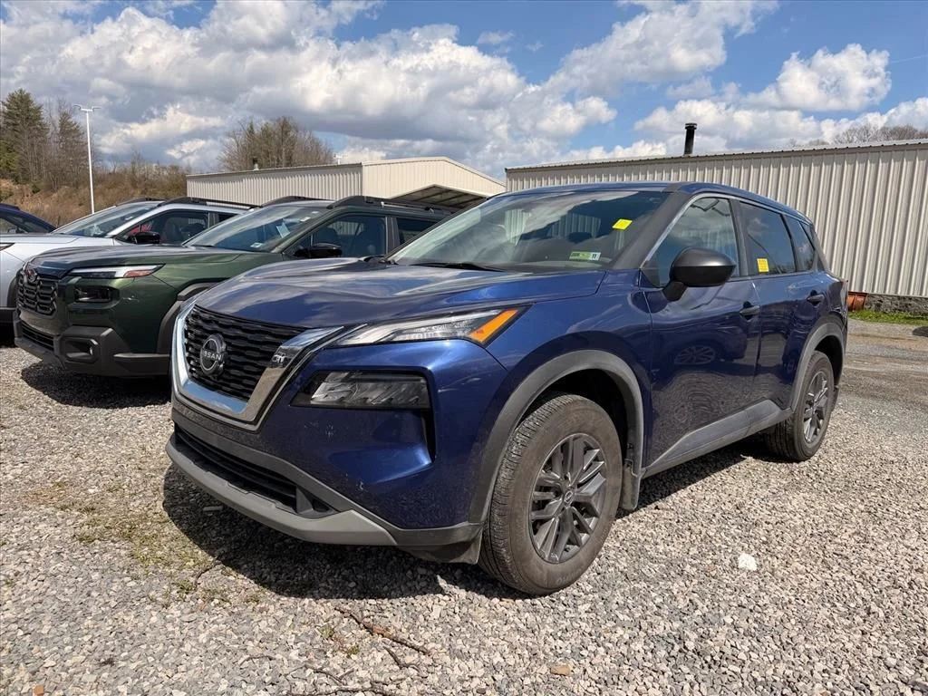 Used 2023 Blue Nissan S image 2