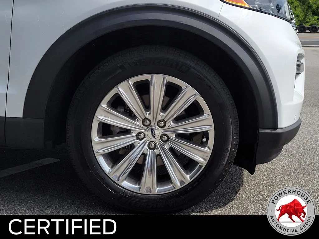 Used 2020 White Ford Limited image 12