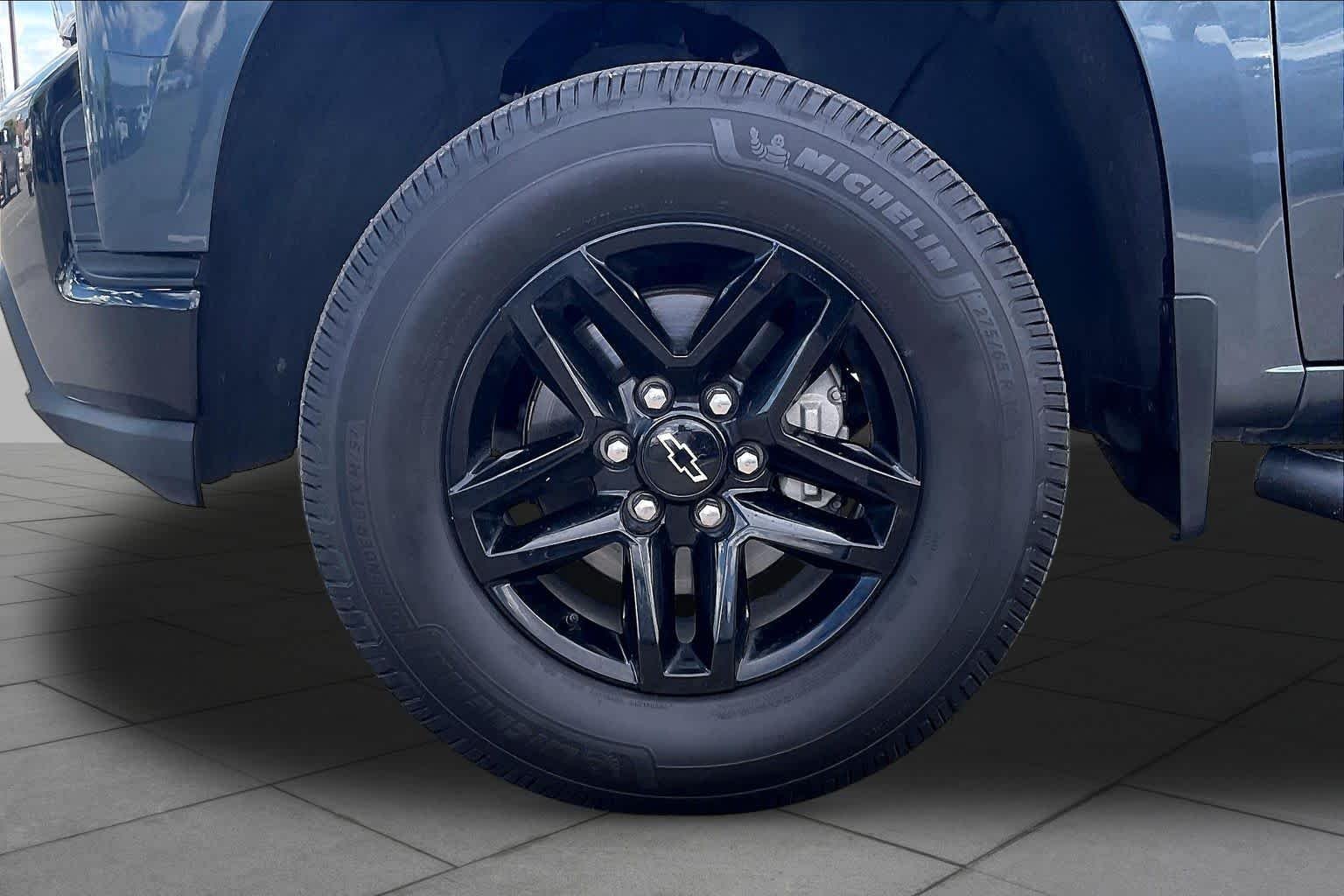 Used 2019 Shadow Gray Metallic Chevrolet LT Trail Boss image 10