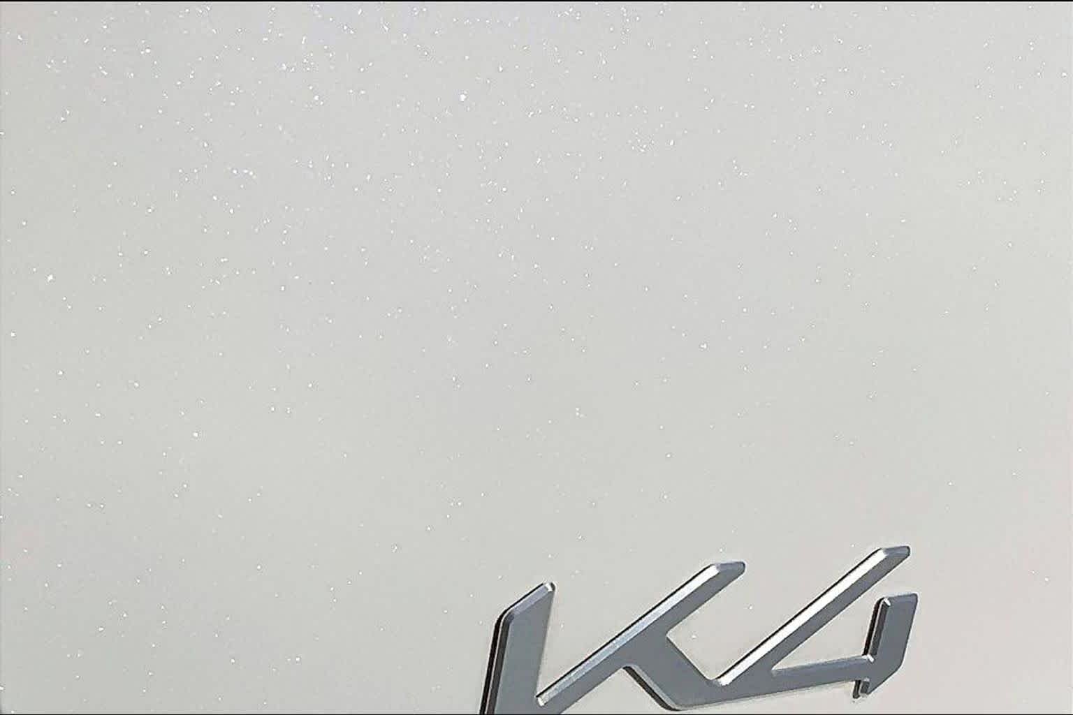 Used 2025 Snow White Pearl Kia LXS image 10