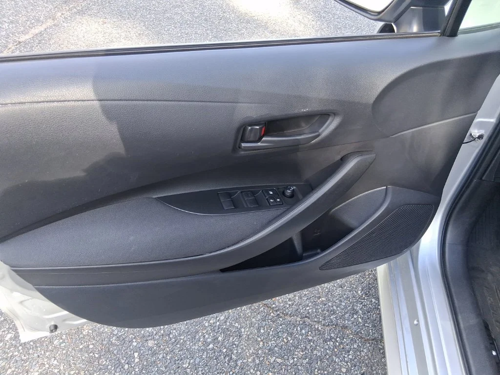 Used 2023 Silver Toyota LE image 9