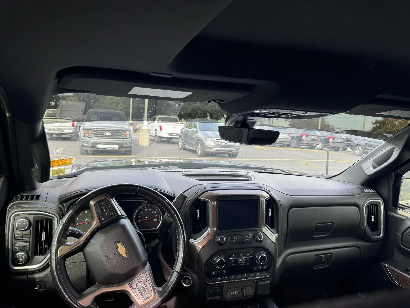 Used 2022 Black Chevrolet High Country image 10