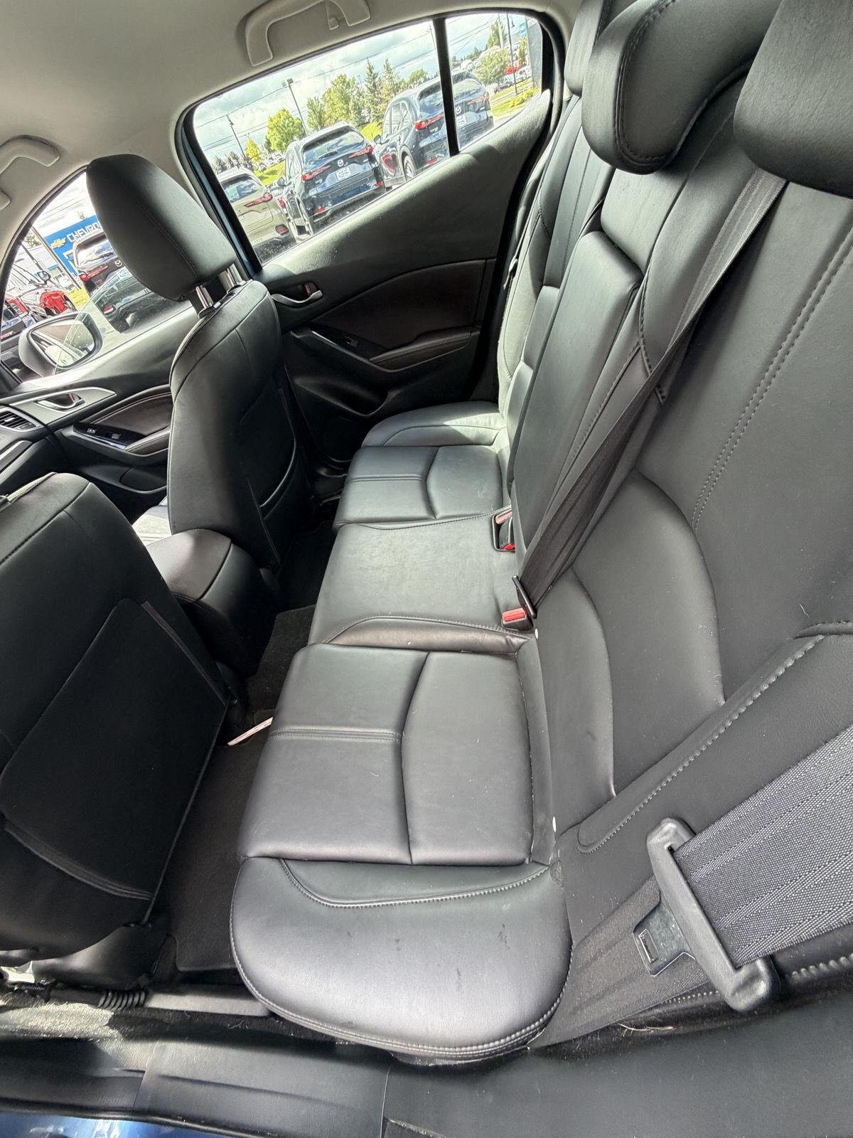 Used 2018 Eternal Blue Mica Mazda Touring image 13