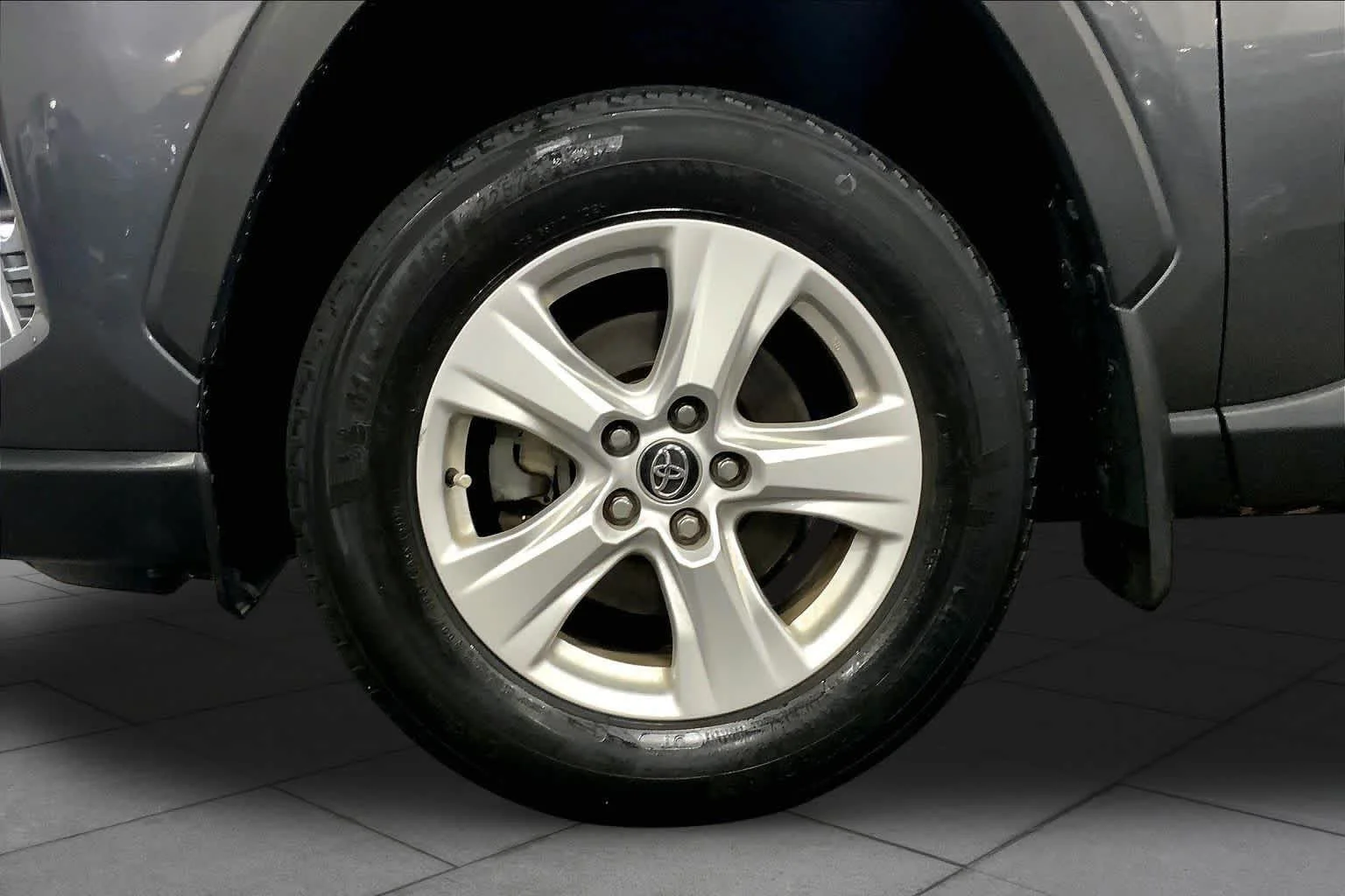Used 2020 Magnetic Gray Metallic Toyota XLE image 11