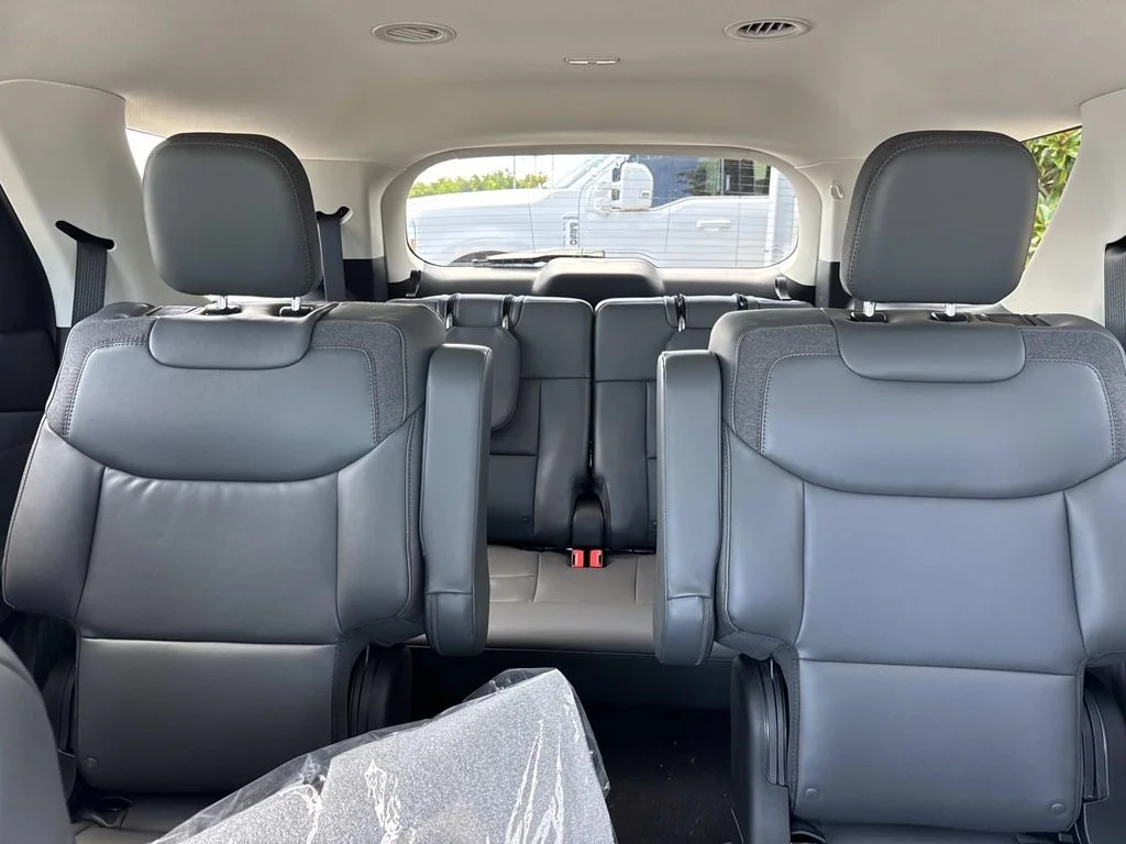 New 2026 Star White Metallic Tri-Coat Ford Active image 7