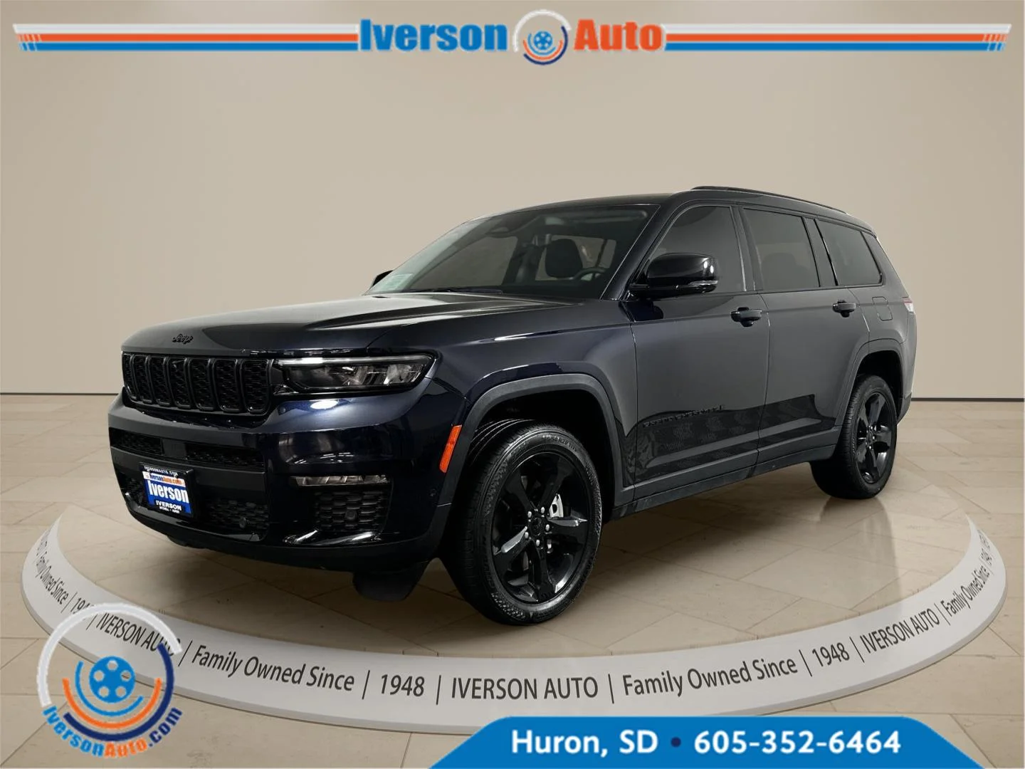 Used 2024 Midnight Sky Jeep Limited image 4