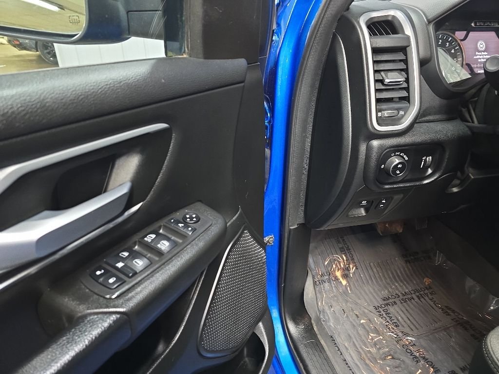 Used 2022 Blue Ram Big Horn/Lone Star image 27