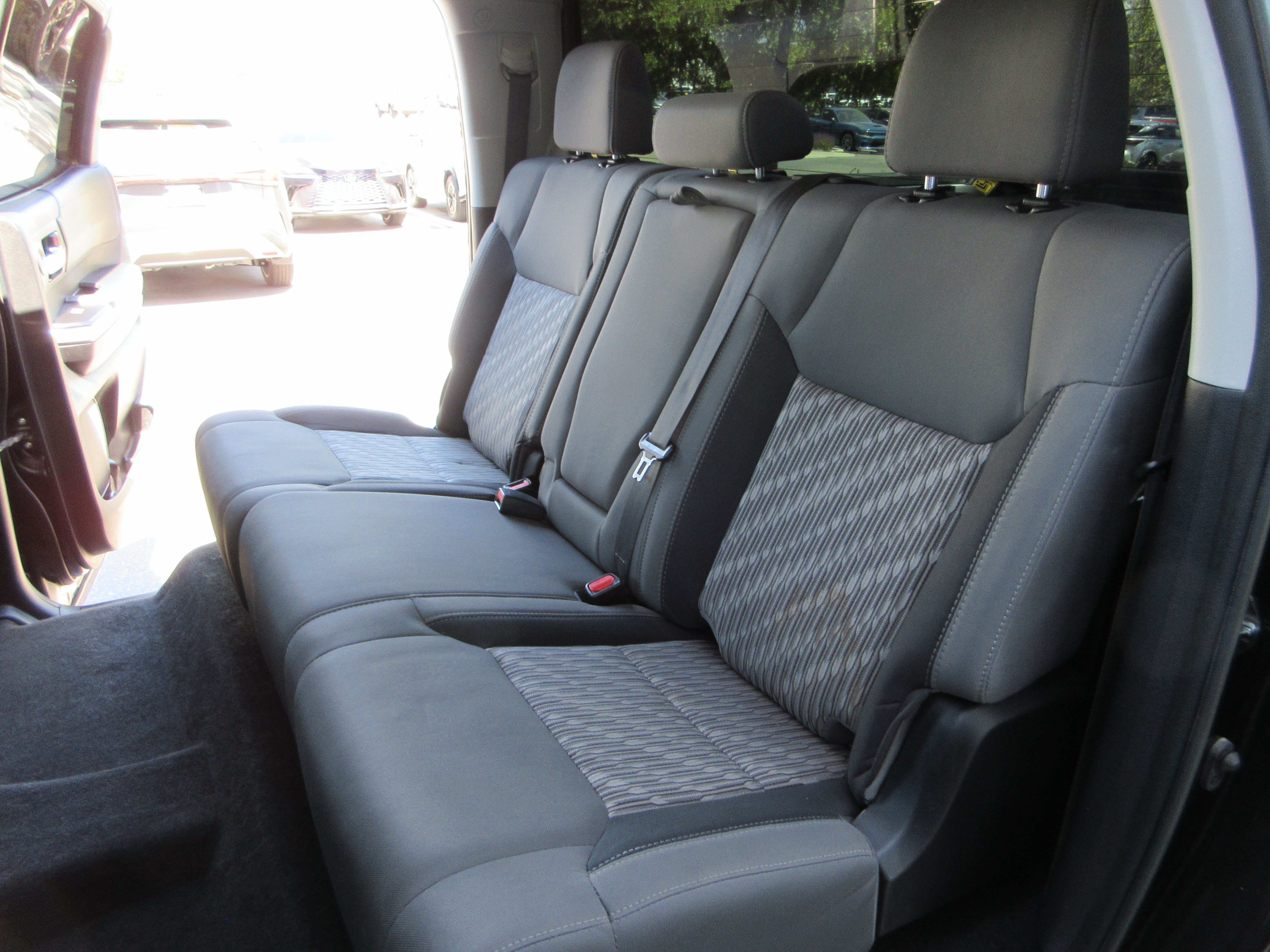 Used 2019 Midnight Black Metallic Toyota SR5 image 21