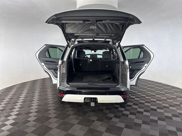 Used 2023  Land Rover S R-Dynamic image 15