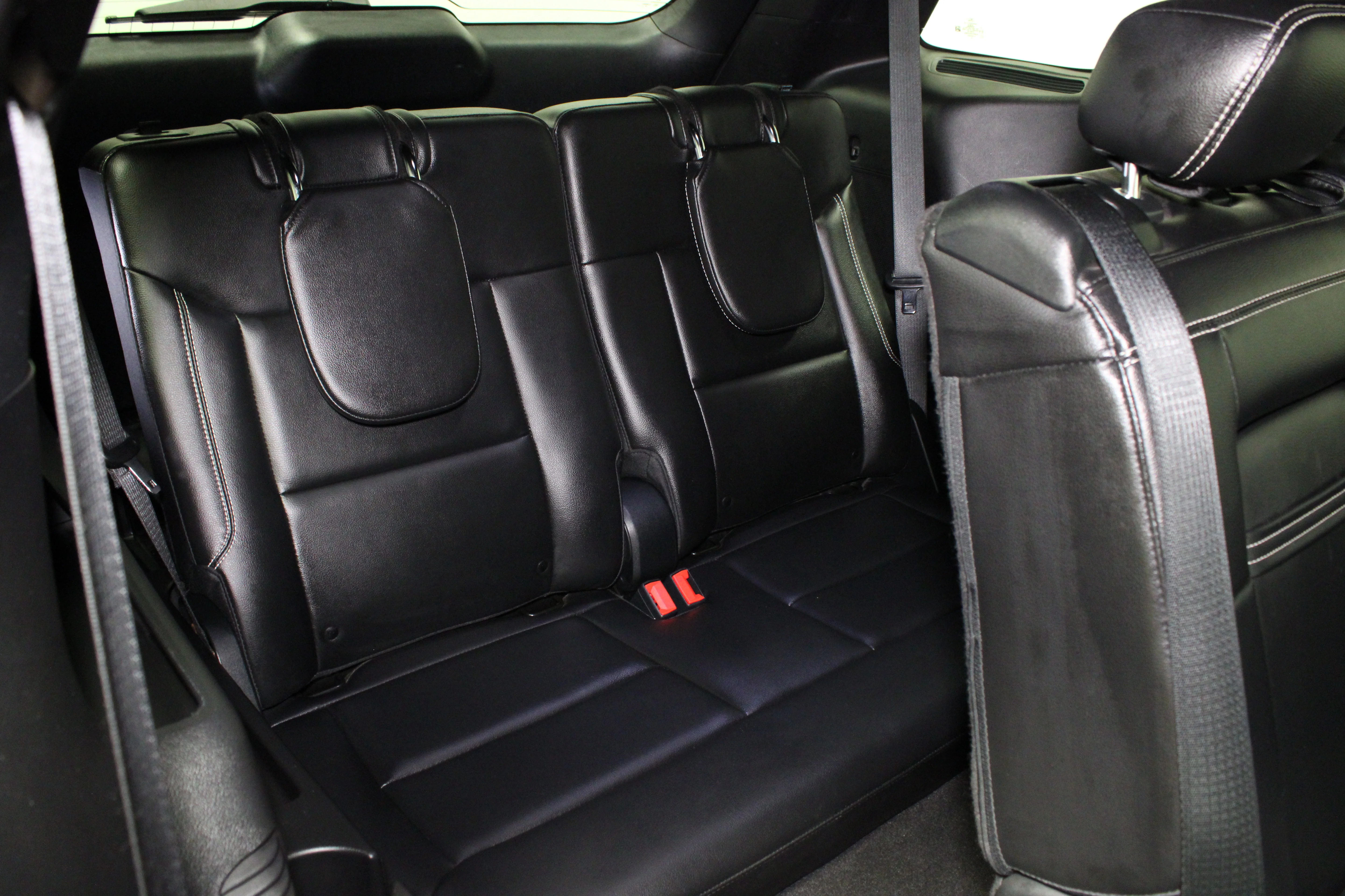 Used 2020 Black Metallic Ford ST image 18