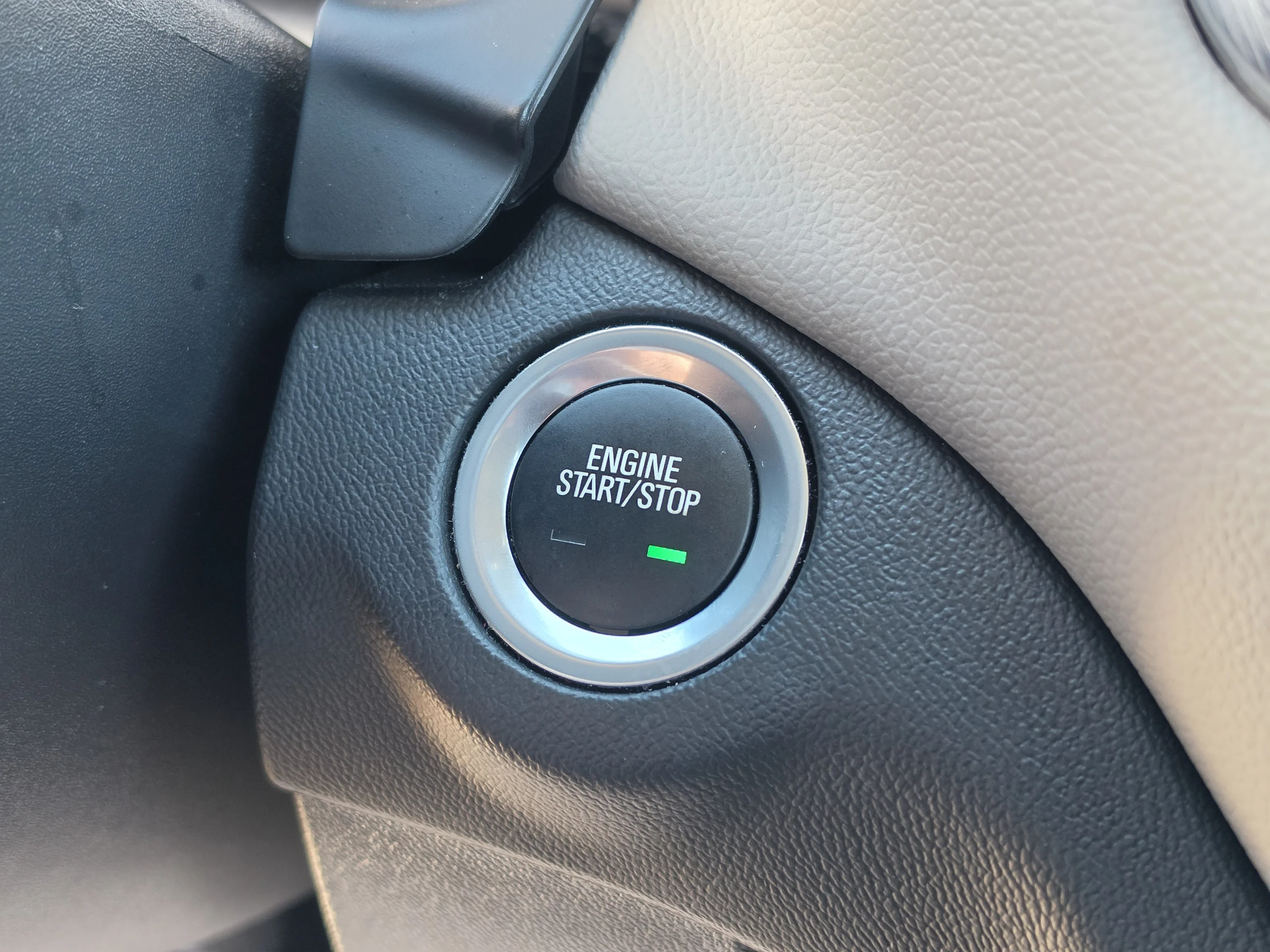 Used 2024 Summit White Chevrolet LT image 36