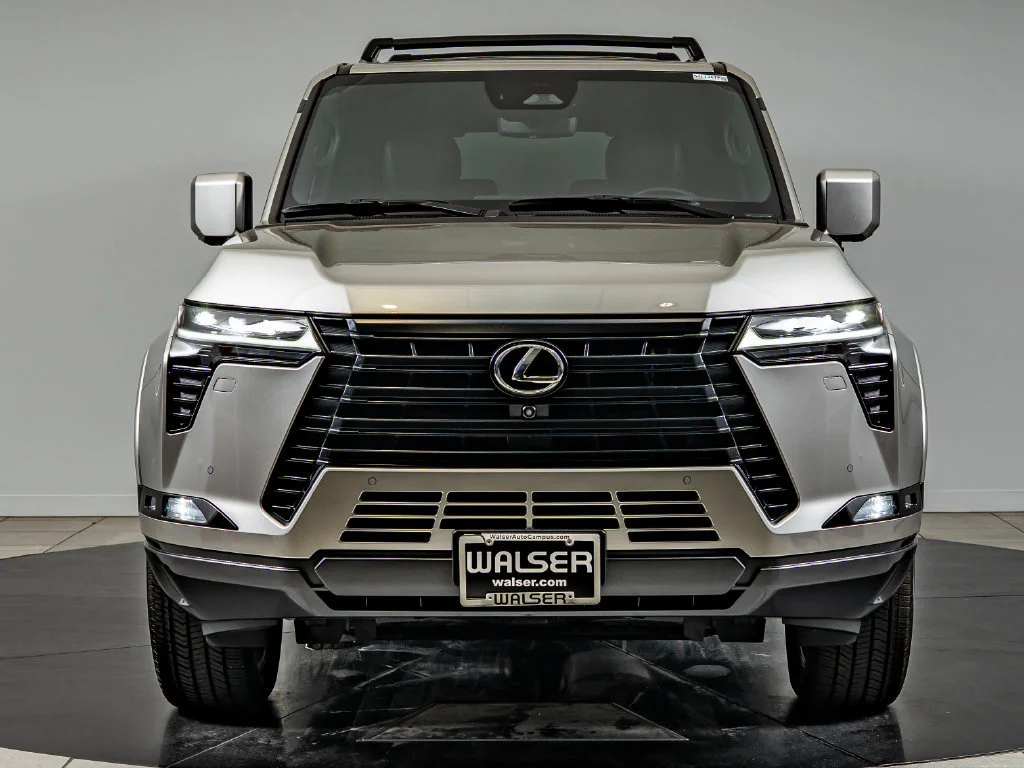 Used 2024 Silver Lexus 550 Luxury+ image 2