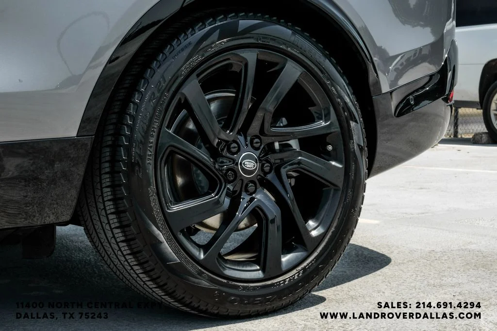 Used 2025 Eiger Gray Metallic Land Rover Dynamic SE image 64
