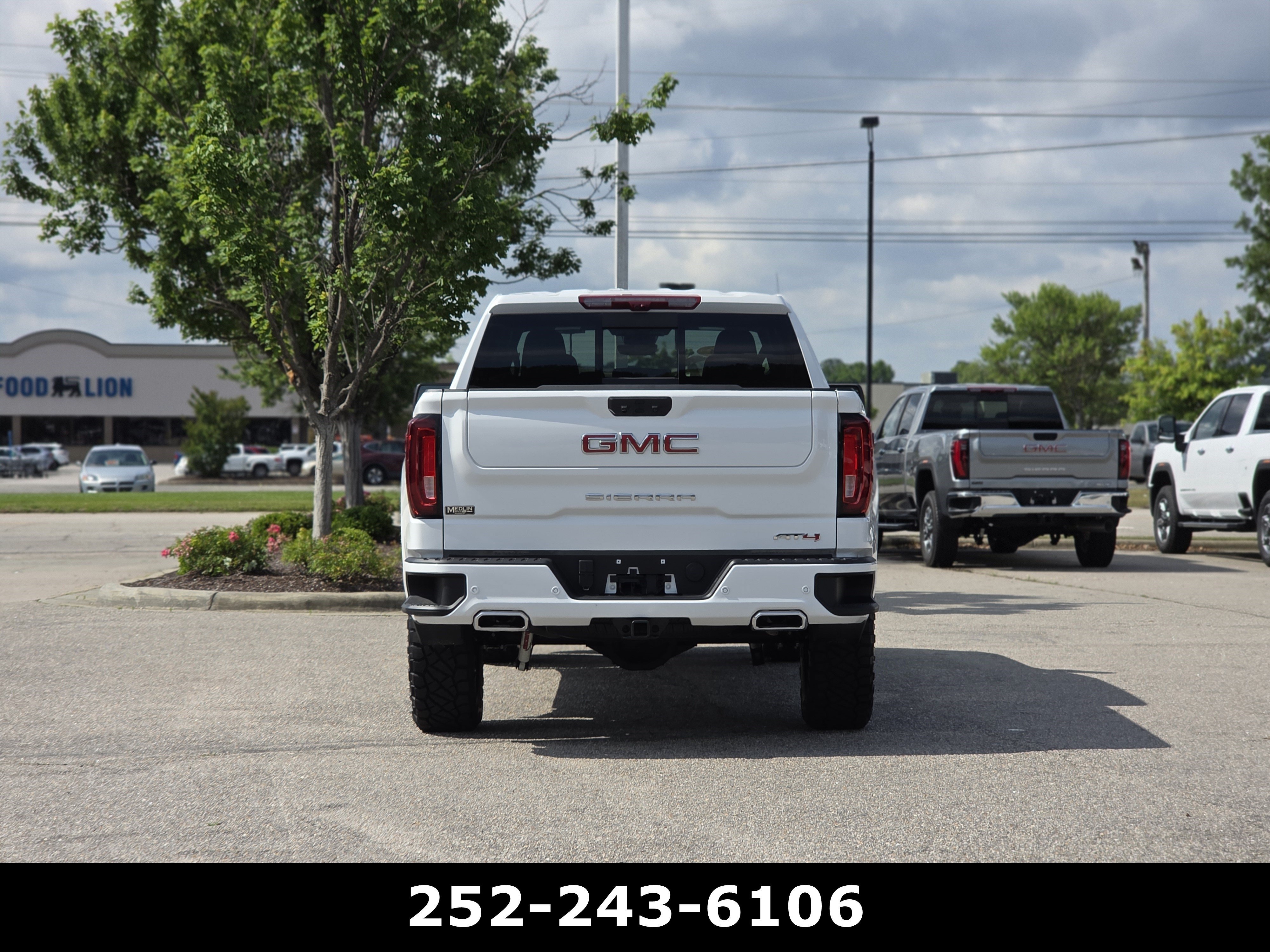 Used 2026 Summit White GMC AT4 image 6