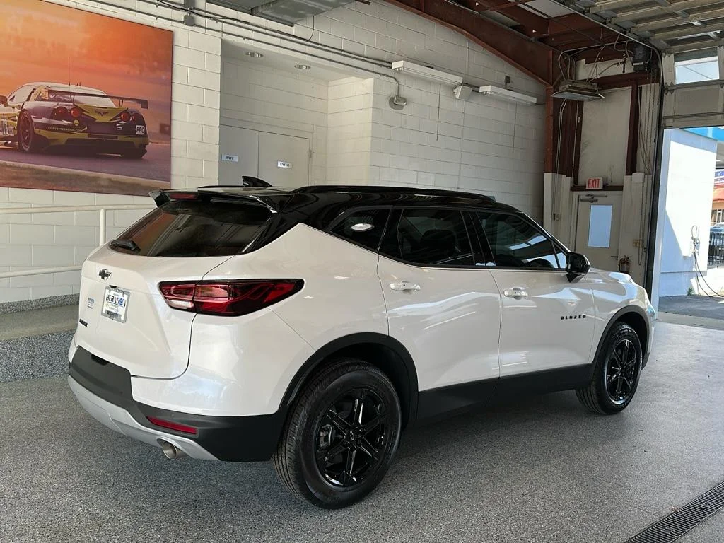 2025 Chevrolet Blazer 2LT - Photo 4