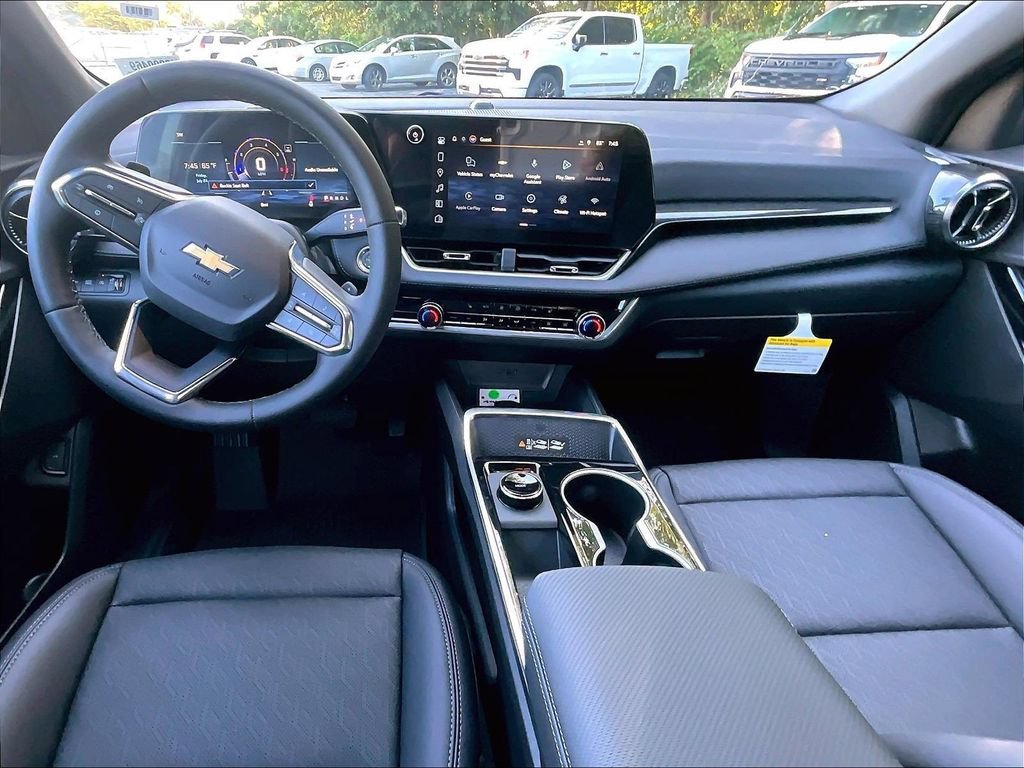 2027 Chevrolet Equinox LT - Photo 12