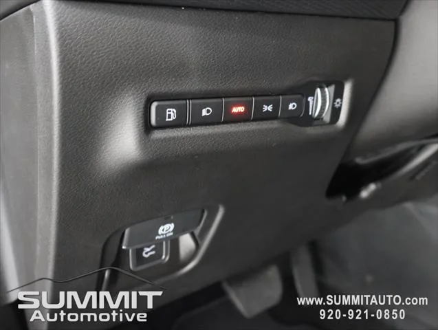 New 2026 Diamond Black Crystal Pearl-Coat Exterior Paint Jeep Limited image 45