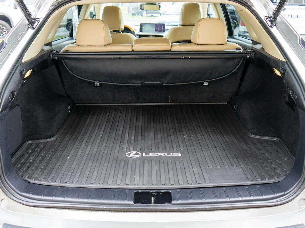 Used 2022 Silver Lexus 350 image 33