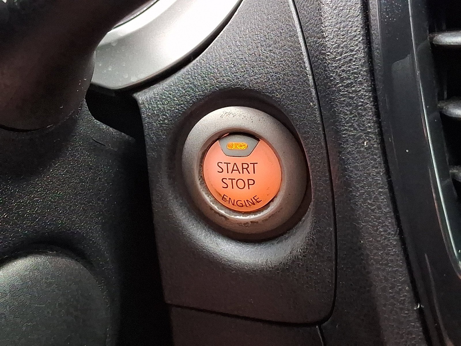 Used 2013 Gun Metallic Nissan SL image 23