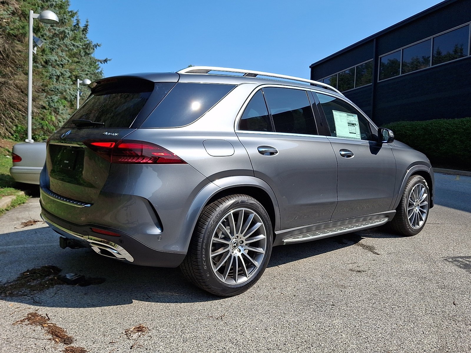 New 2026 Selenite Grey Metallic Mercedes-Benz GLE 450 image 31