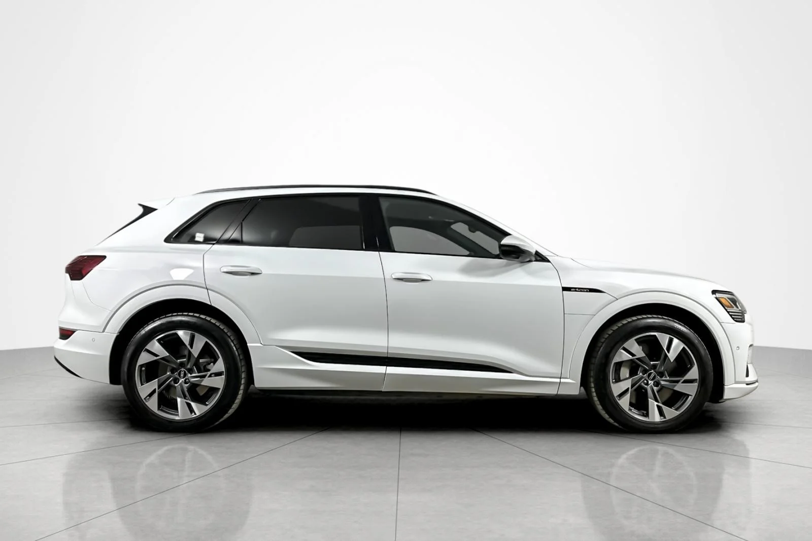 Used 2023 Glacier White Metallic Audi Premium quattro image 6