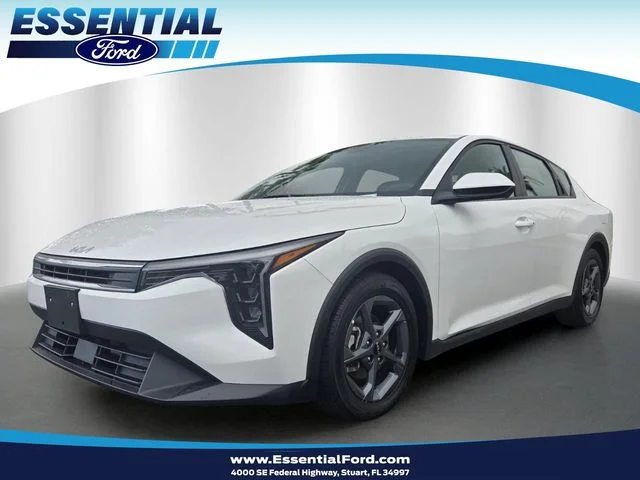 2025 Kia K4 LXS AT's photo