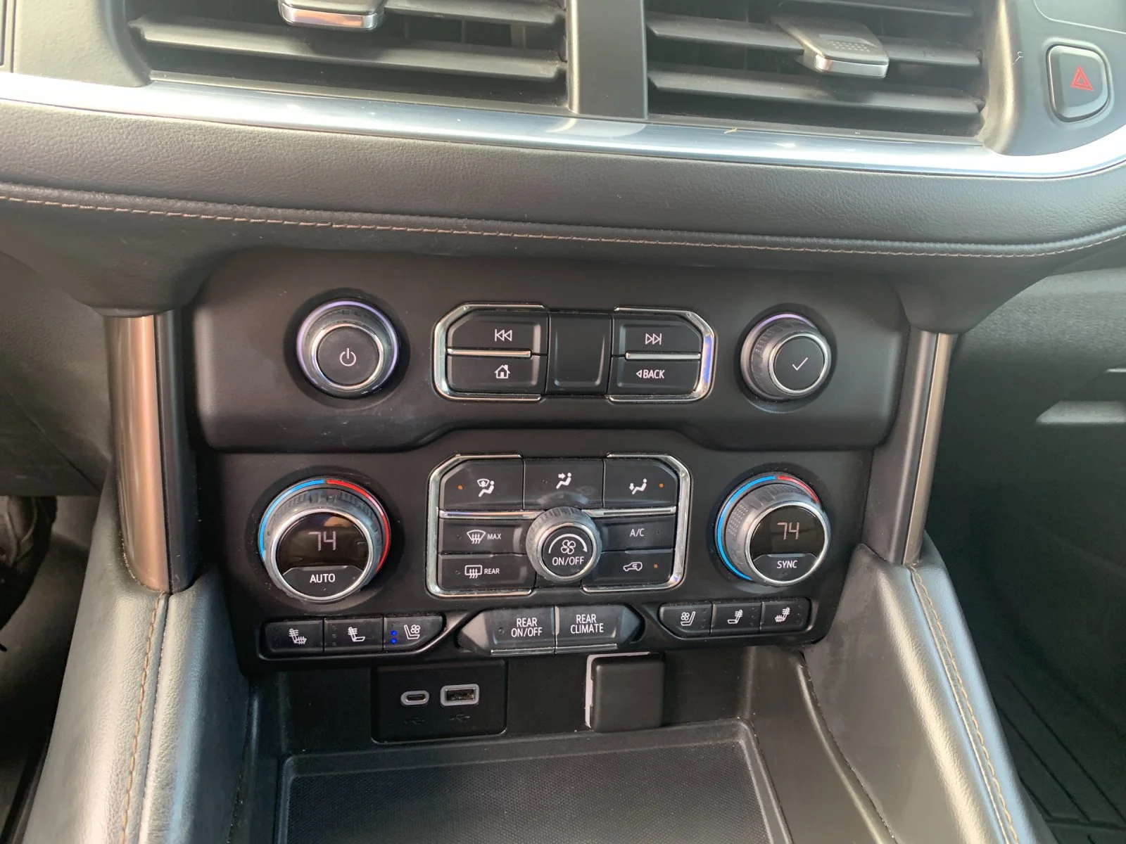 Used 2022 BLACK Chevrolet High Country image 22