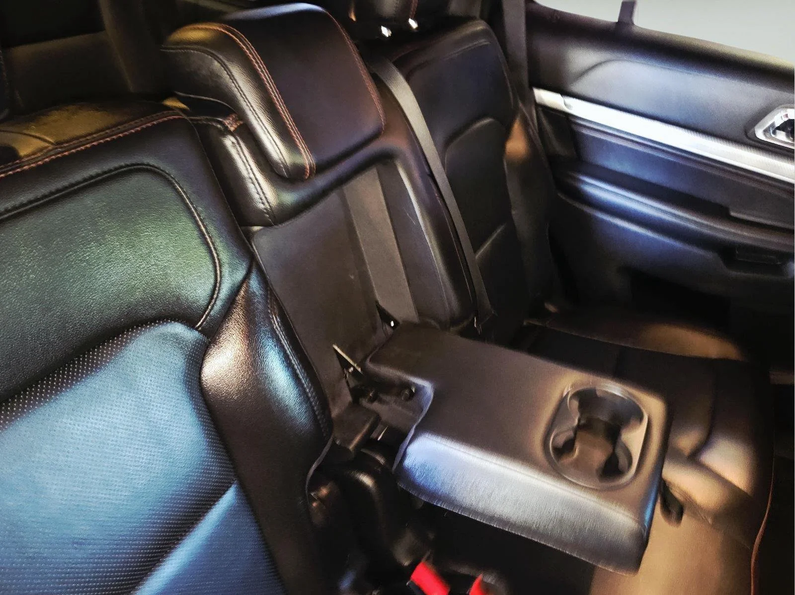Used 2018 Blue Ford Sport image 59