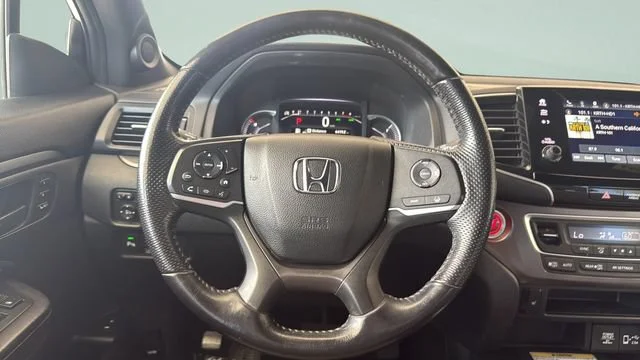 Used 2023 PLATINUM WHITE PEARL Honda EX-L image 17