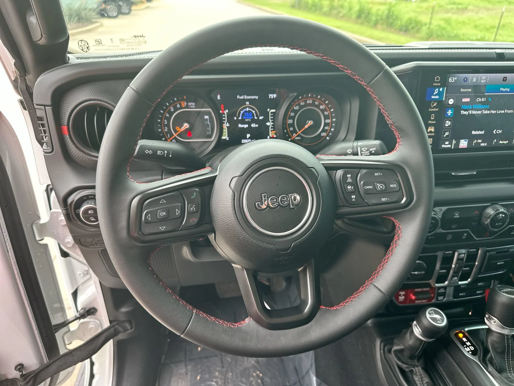 Used 2024 Bright White Clearcoat Jeep Rubicon image 14