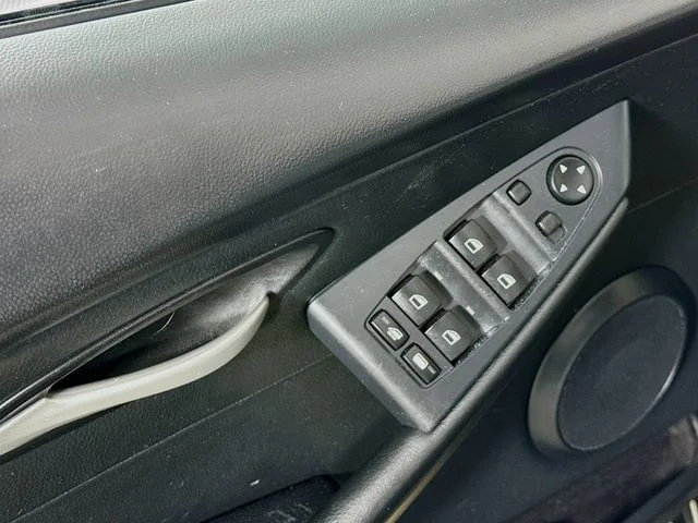 Used 2007  BMW Convertible image 24