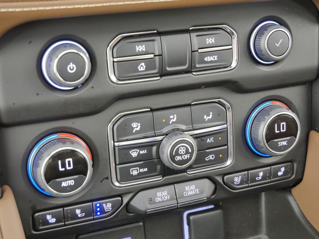 Used 2022 Black Chevrolet High Country image 44