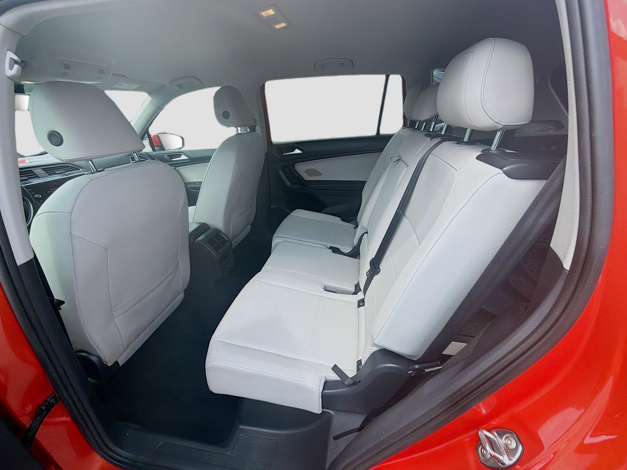 2019 Volkswagen Tiguan SE - Photo 21
