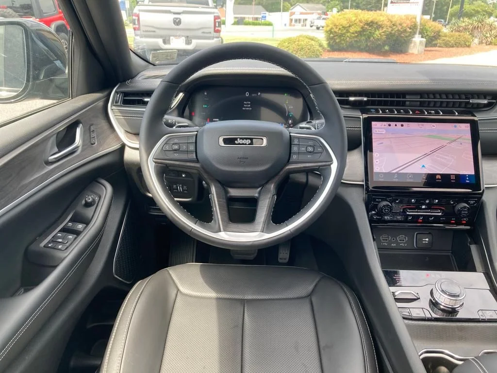 New 2024 Midnight Sky Jeep 4xe image 14