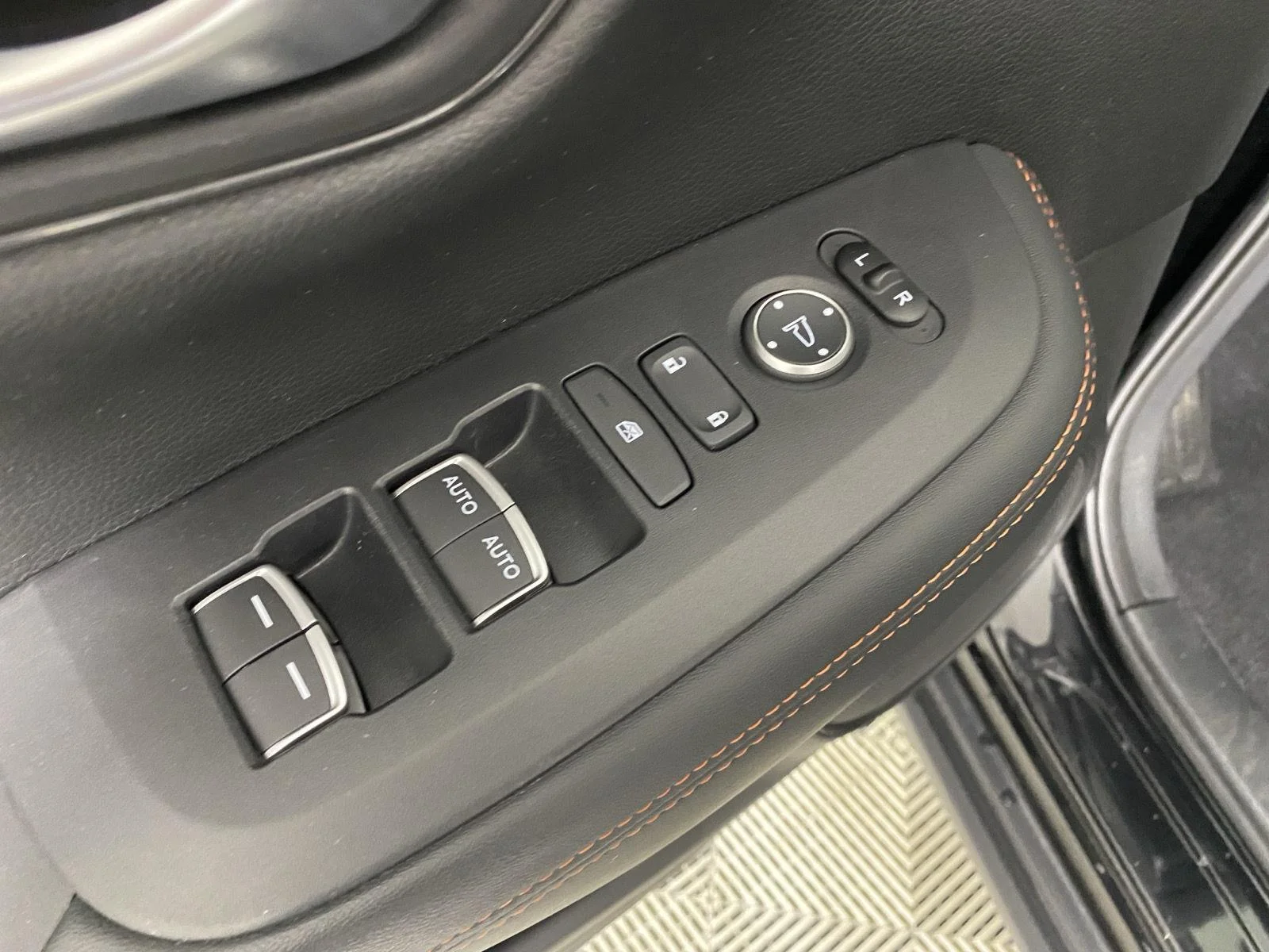 Used 2025 Crystal Black Pearl Honda Sport image 12