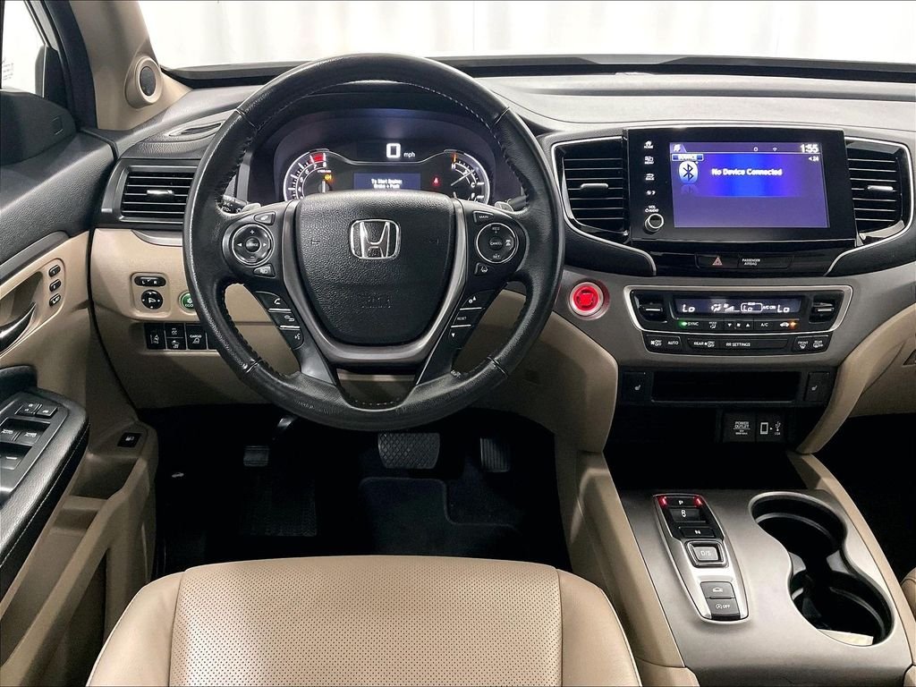 Used 2023 White Honda RTL image 17