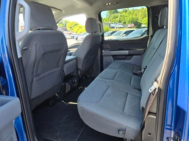 Used 2025 Blue Ford XLT image 11