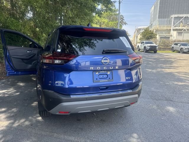 Used 2023 Blue Nissan SV image 33