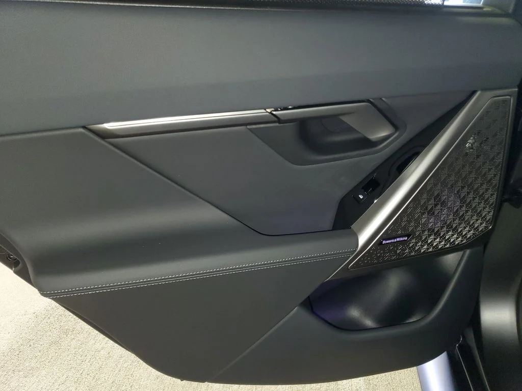 New 2027 Gray BMW Base image 9