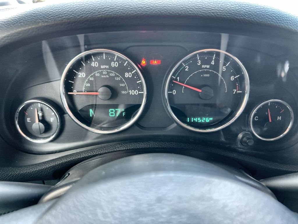Used 2015 Black Jeep Unlimited Sport image 15