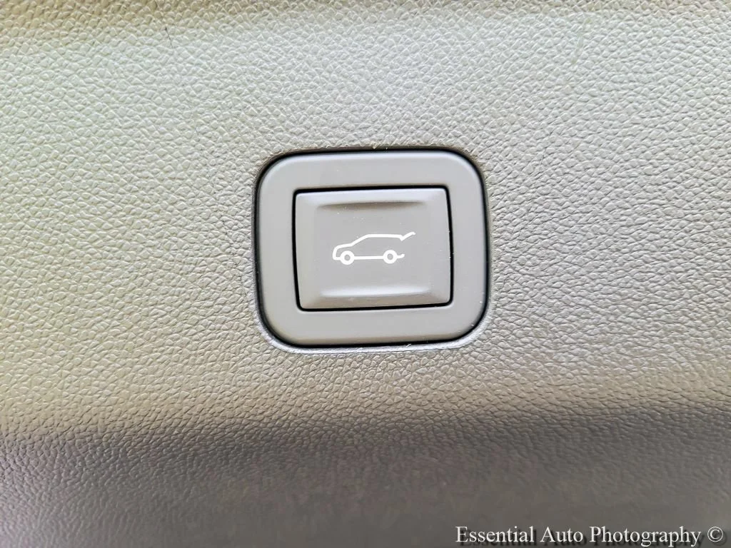 2026 GMC Yukon XL Denali Ultimate - Photo 22