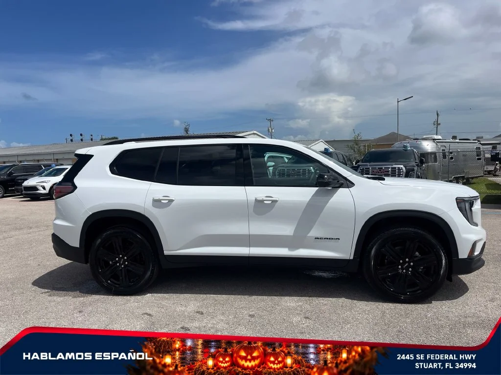 New 2026 Summit White GMC Elevation image 8