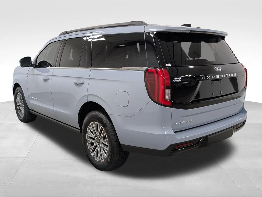 New 2027 Glacier Gray Metallic Tri-Coat Ford Platinum image 27