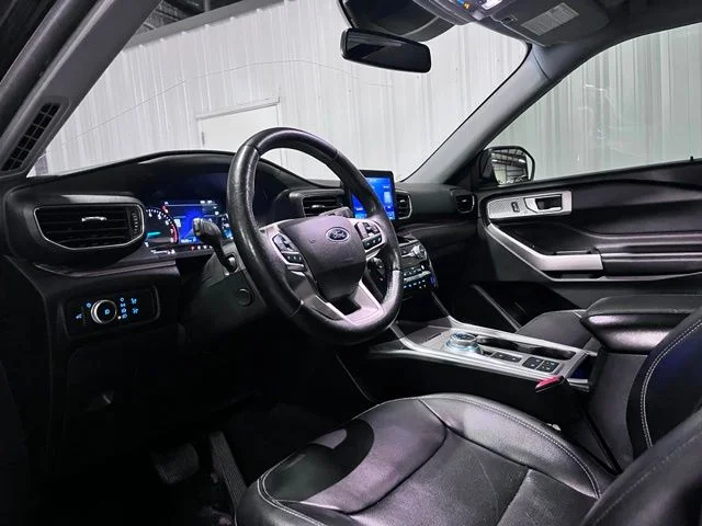 Used 2021 Black Ford Limited image 8