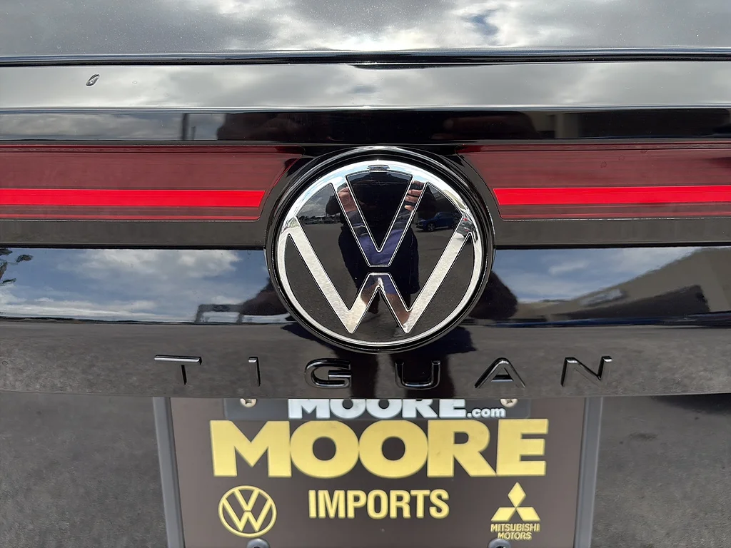 New 2026 Deep Black Pearl Volkswagen SE R-Line Black FWD image 12